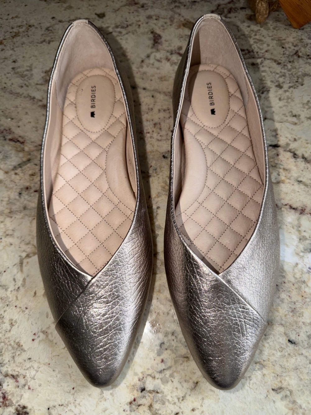 Birdies $130 Goldfinch Leather Metallic Gold Seasonal 8.5 EUC